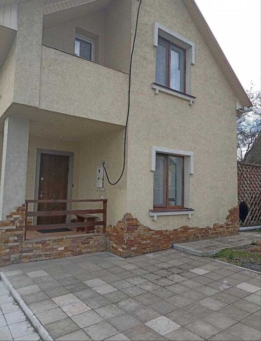Продам 2 поверховий будинок біля лісу 4374