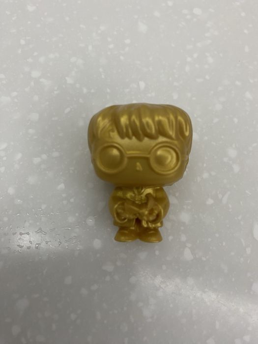 Золотий Гаррі Поттер - kinder joy рідкісна фігурка VT 401