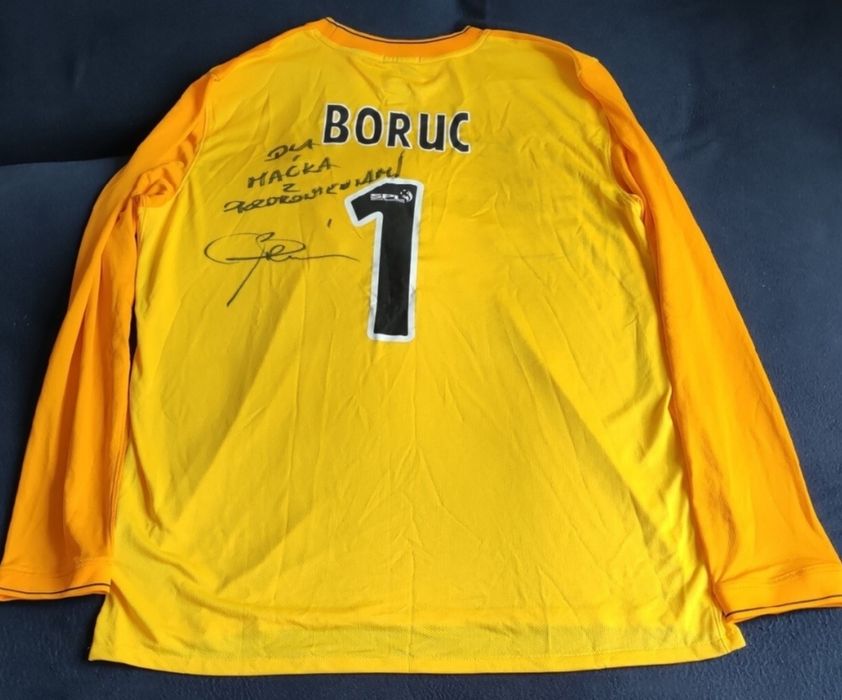 Koszulka A. Boruc z czasów Celtic Glasgow.