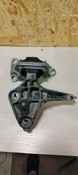 Гідравлічна опора Меган 3 1.5 dci подушка двигателя гидравлическая