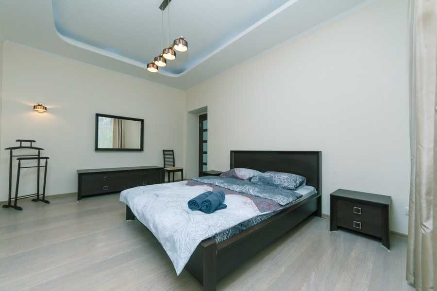 Подобово 2к апартаменти, Хрещатик, 17. м. Хрещатик