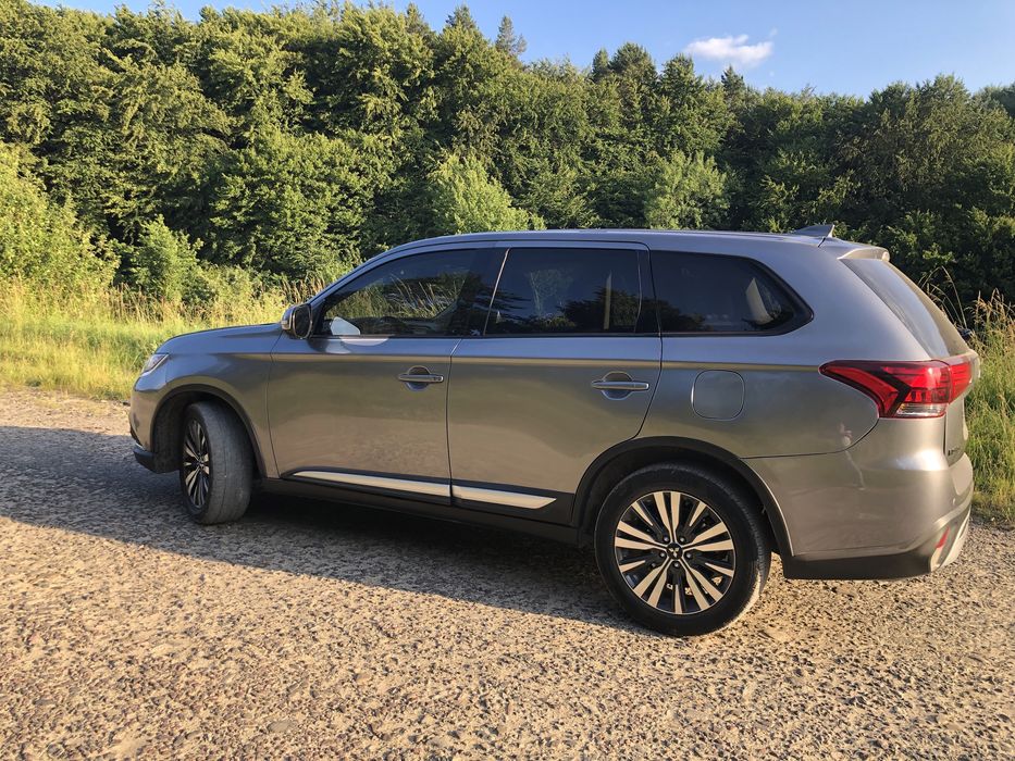 Мітсубісі Аутлендер Mitsubishi Outlander 2020 р