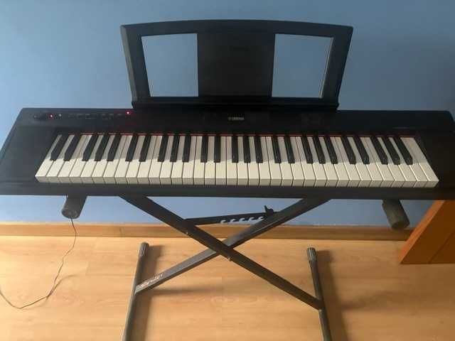 teclado digital Yamaha Piaggero NP11