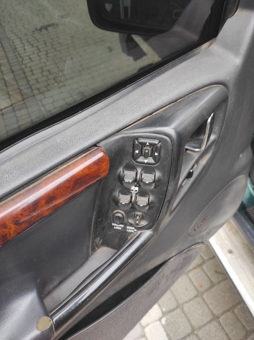 Продам Джип черокі