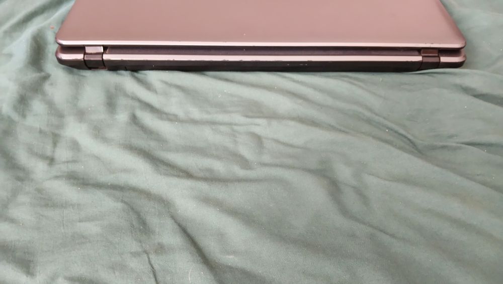 Laptop Acer E1-731  i5/240SSD/17.3"