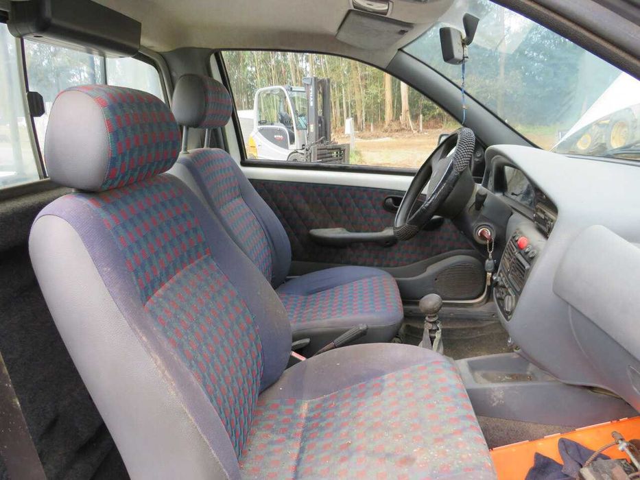 Fiat Strada 1.9MultiJet de 2001 - Peças Usadas