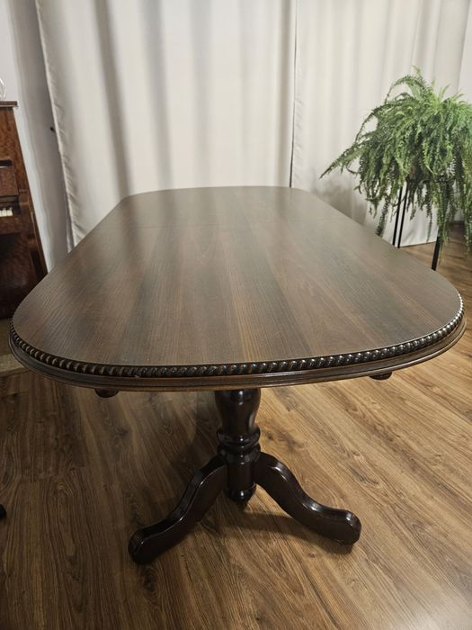 Duży  rozkadany stół do salonu,jadalni