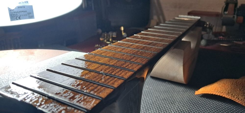 Setup, Manutenção & Reparação de guitarras e baixos