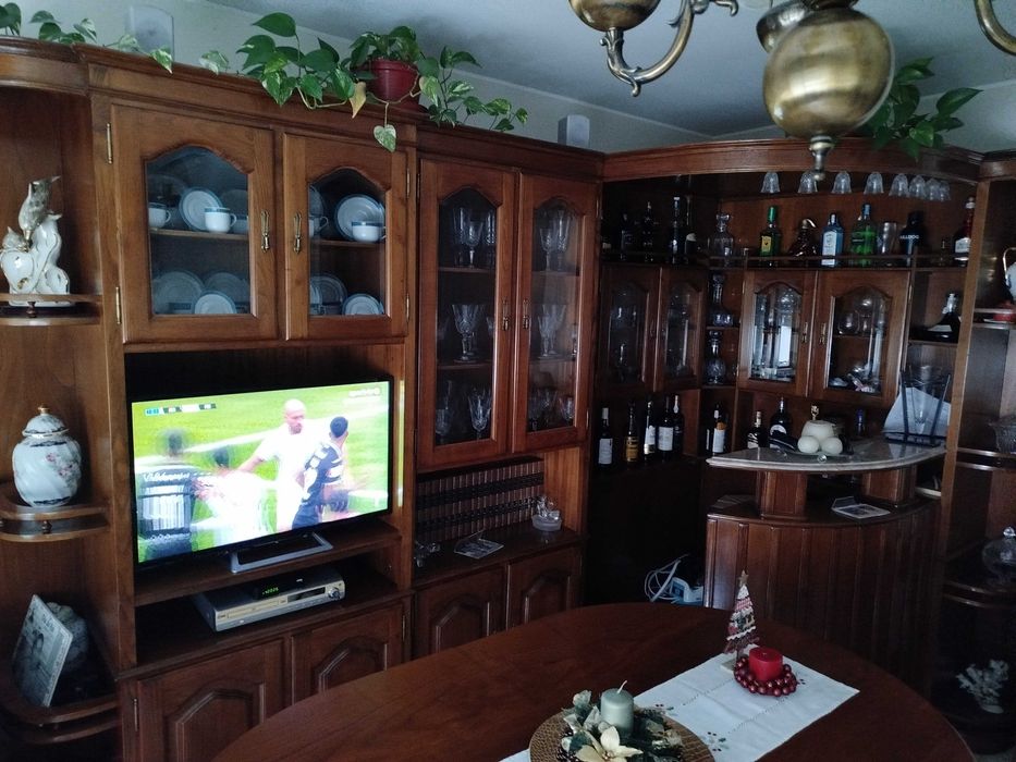 Móvel bar para sala estar , mesa e 6 cadeiras