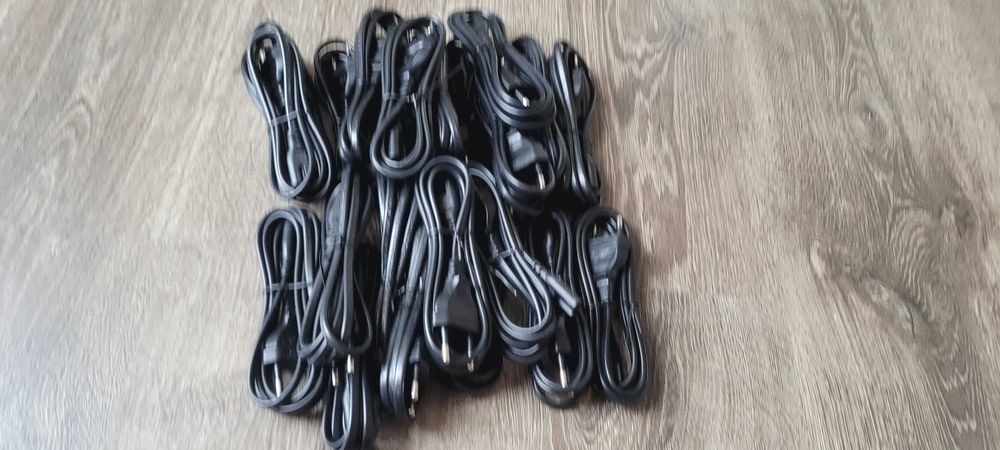 Кабель Мережевий (2 pin бінокль) двопіновий 220V 220 В Шнур для Портативної та Побутової Техніки 1.5 метра. IEC320-C7, євровилка. Є кількість!
