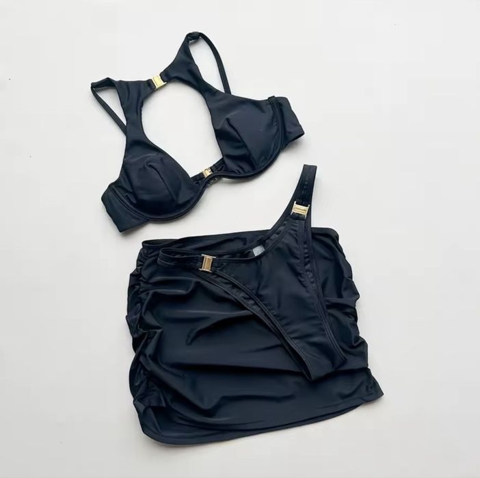 Чорний купальник зі спідничкою в стилі misstic