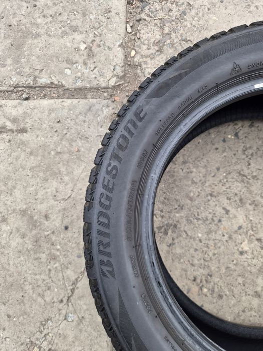Шини всесезонні 205/55/r16, Goodyear Vector 4Seasons.