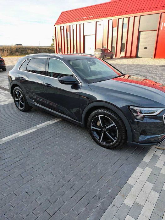 Диски на Audi E-tron R20 9x20 5x112 ET38 DIA66.6 - Оригінал