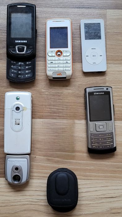 Stare telefony komórkowe