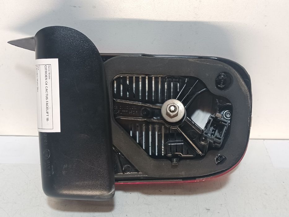 Farolim da mala direito CITROËN C4 Cactus Enterprise (0B_, 0P_)