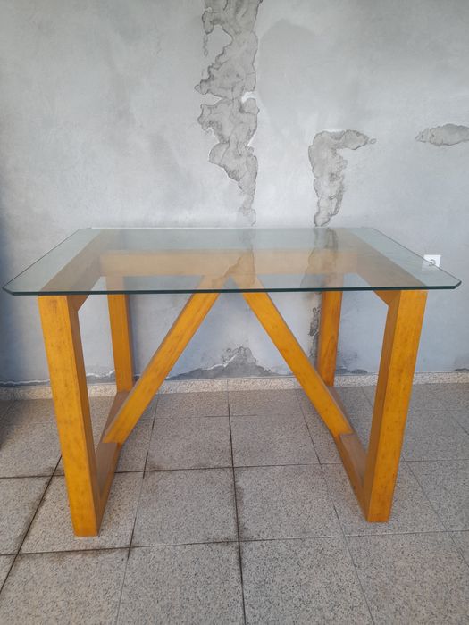 Mesa para loja madeira de faia com tampo vidro