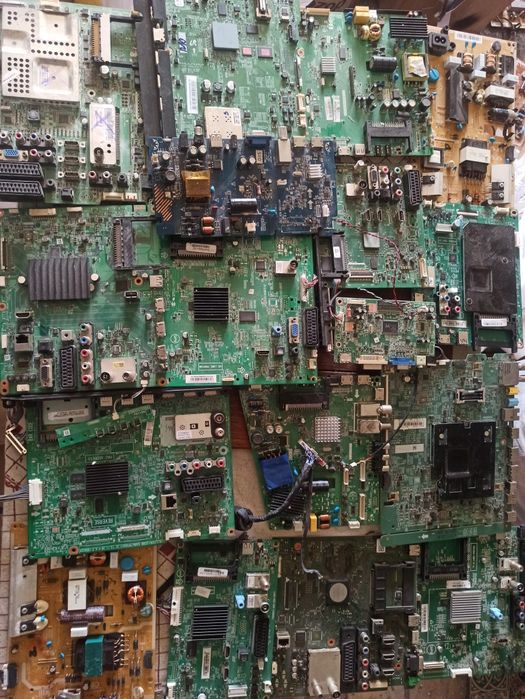 Плати MAIN для телевізорів різних марок