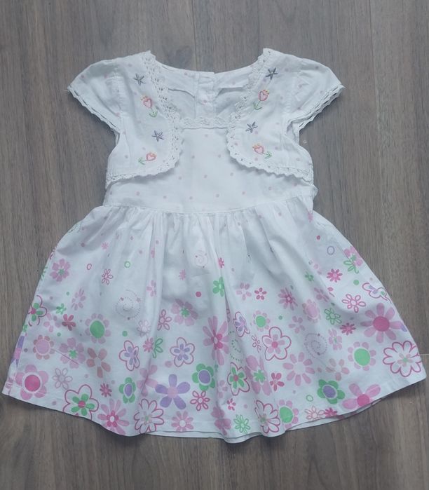 Літня сукня на дівчинку