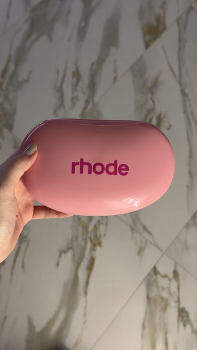 силиконовая косметичка Rhode Jelly Bean Pouch