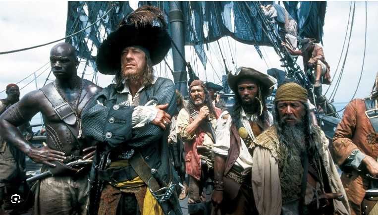 PIRATA DAS CARAÍBAS - A Maldição do Pérola Negra (Johnny Depp/Keira Kn