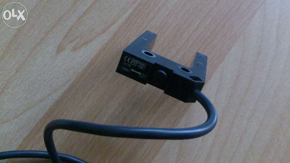 Sprzedam Czujnik Widełkowy-Omron-E3Z-G81-2m przewód.
