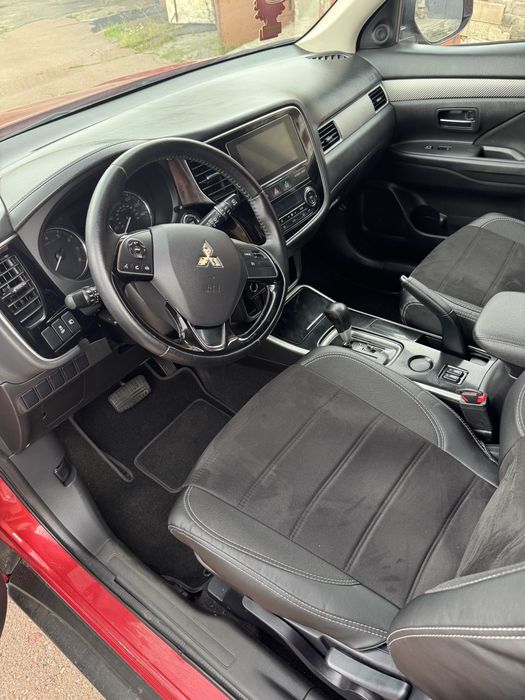 Продам Mitsubishi Oultander