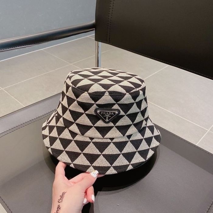 Nowy bucket Prada unisex