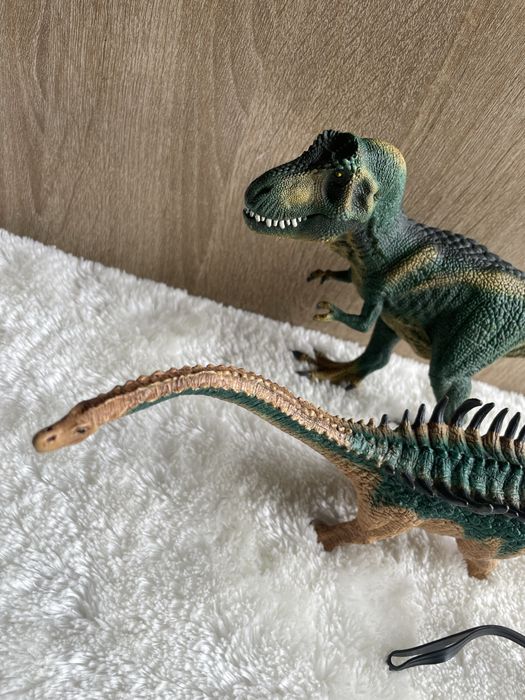 Figurki dinozaurów schleich