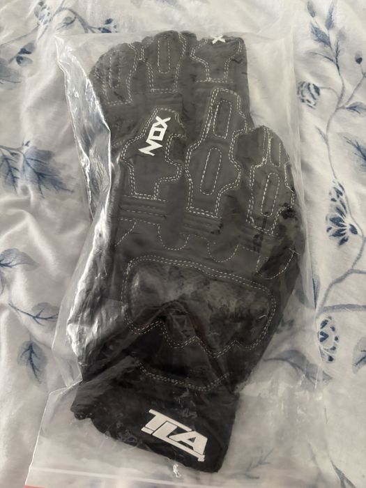 Luvas TLA NOX da amazon