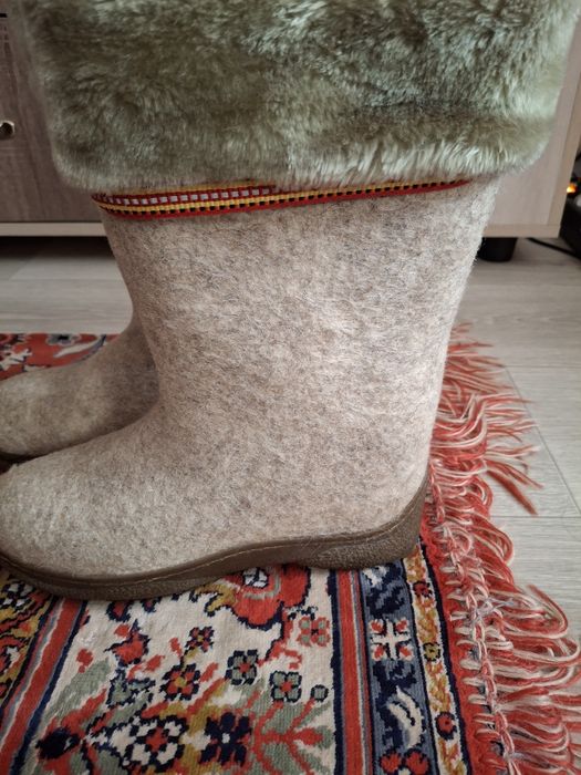 Валянки жіночі 39.