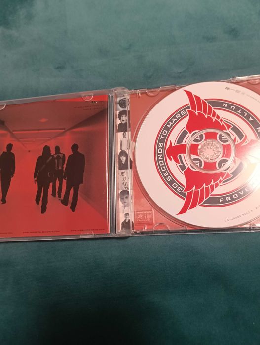 cd Thirty Seconds to Mars