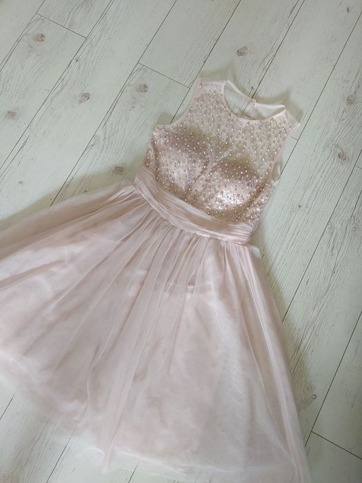 Sukienka balowa krótka pudrowy róż z cekinami błyszcząca na zamek tiul