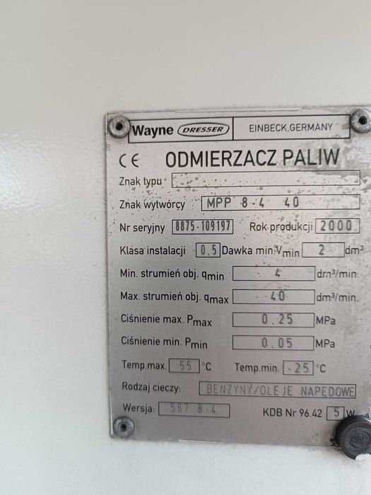 *Dystrybutor odmierzacz paliw