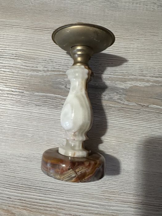 Подсвечник из камня оникс