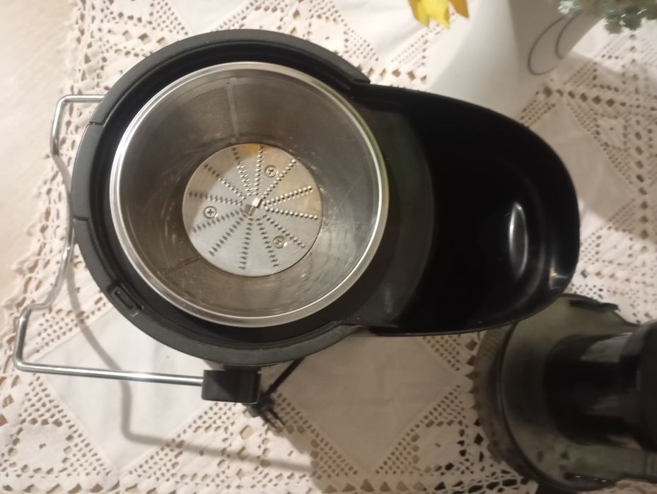 Centrifugadora / Extrator de Sumos Homelux OT-168 – 1400W