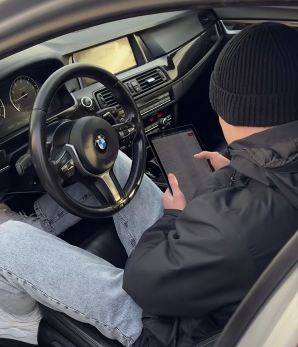 Автопідбір, виїздний огляд авто, діагностика авто. Товщиномір фарби.