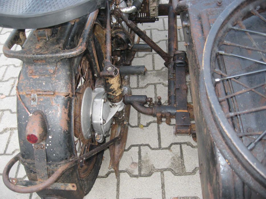 Motocykl M 72 z dokumentami niski przod 54 rok