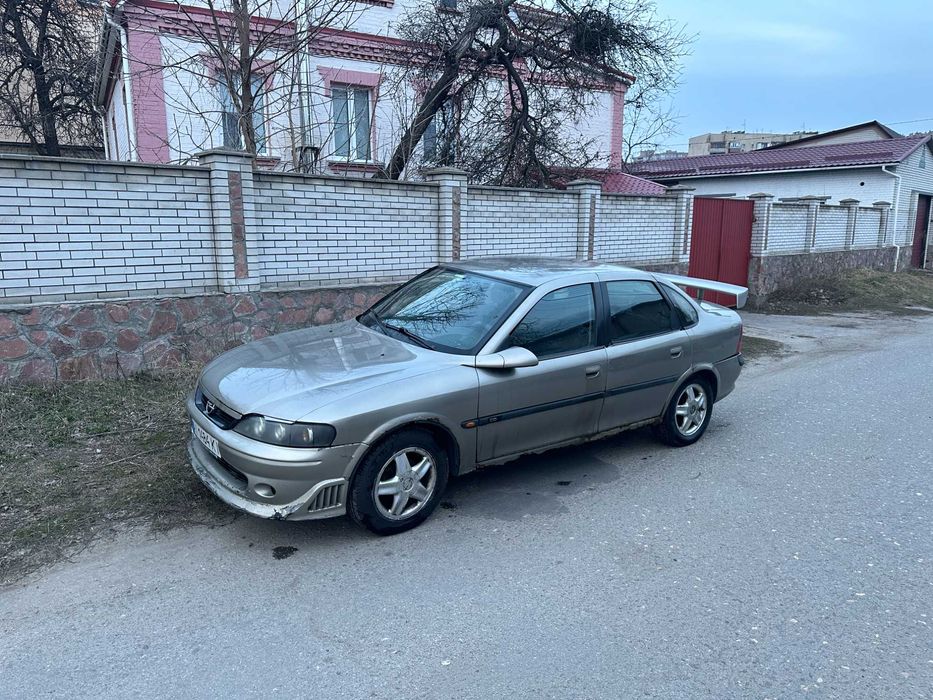 Продам Оpel vectra b 1997року 1.8 бензин. 370тис