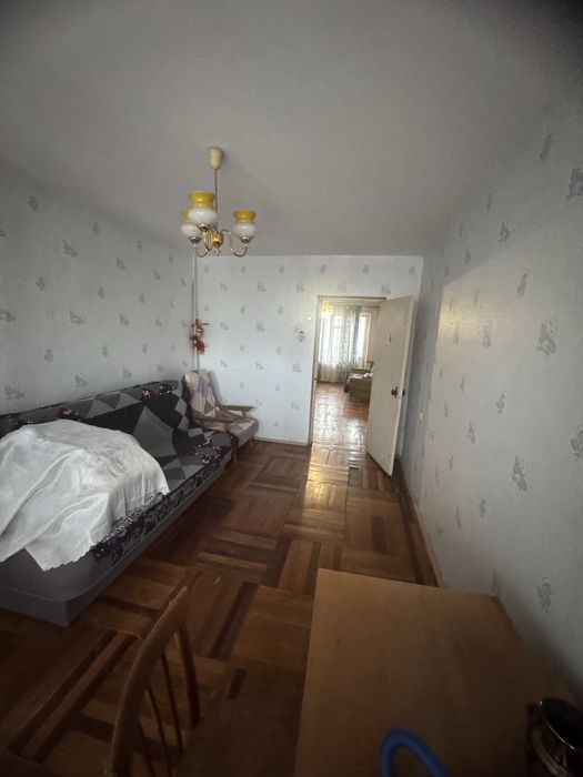 Продаж квартири 1Південний мкр-н (4поверх)