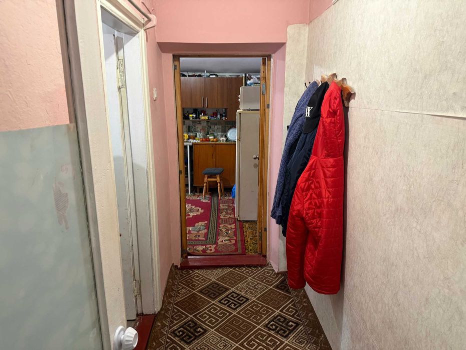 Продається двокімнатна квартира в с.Квітневе.