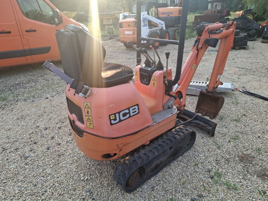 Mikro koparka jcb 008