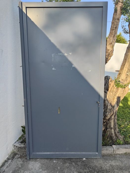 Venda portão em ferro fundido