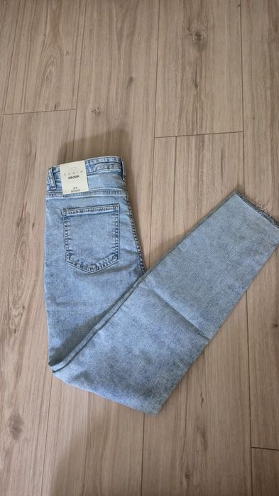 Spodnie jeans cropp M