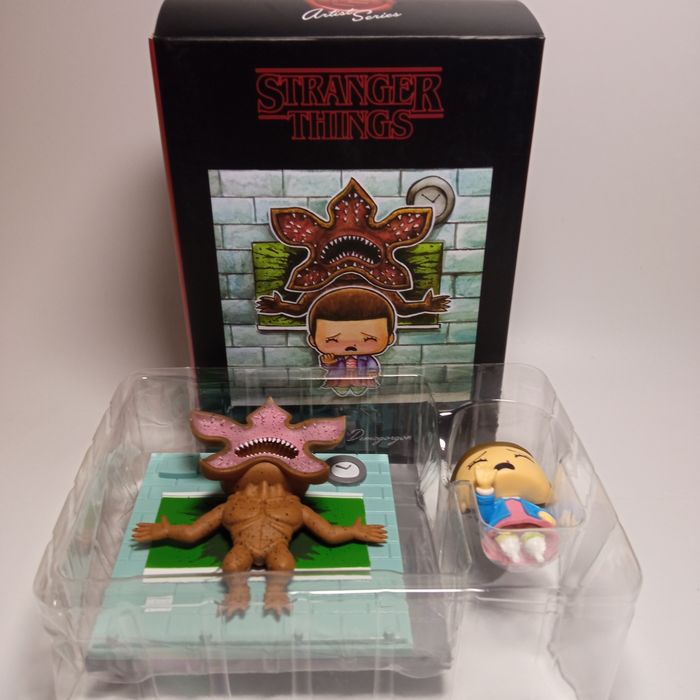 Фігурка - діорама по серіалу Stranger Things. Дивні Дива .