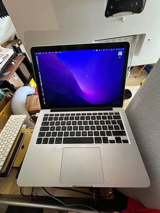 MacBook Pro Retina 13” Early 2015 (A1502) - Bom estado