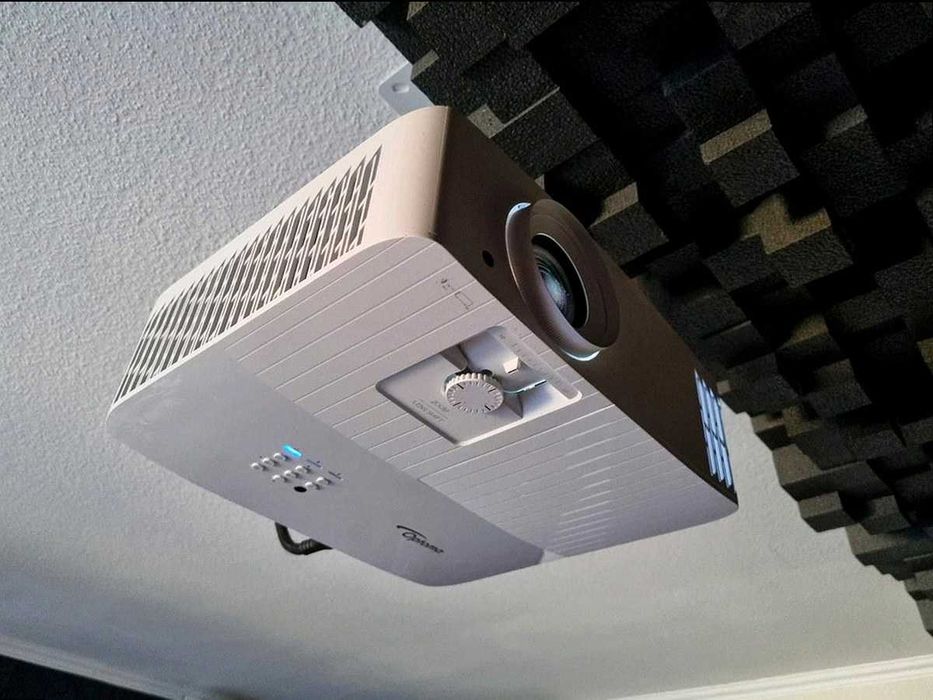 Projektor Optoma UHD55 4K UHD kino domowe