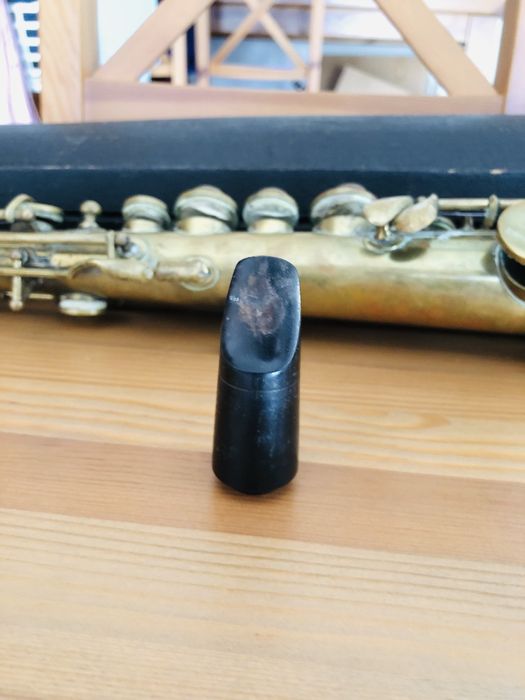 Saxofone soprano antigo