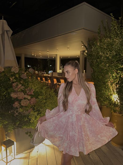 Сукня в стилі dior