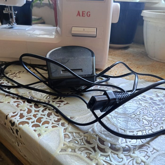Швейна машинка AEG mn 885.