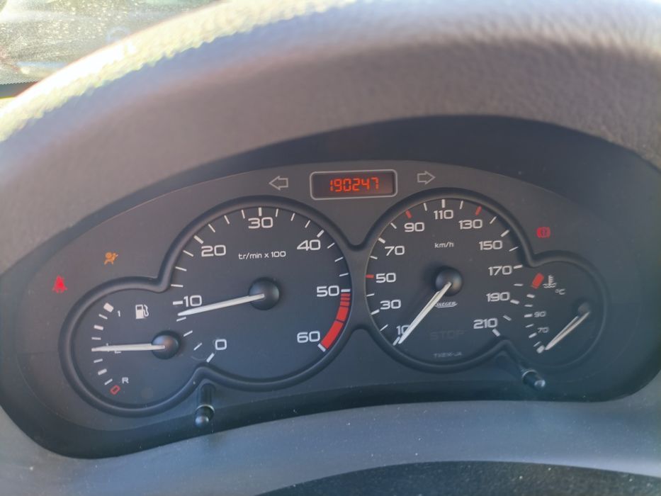 Peugeot 206 com teto panorâmico